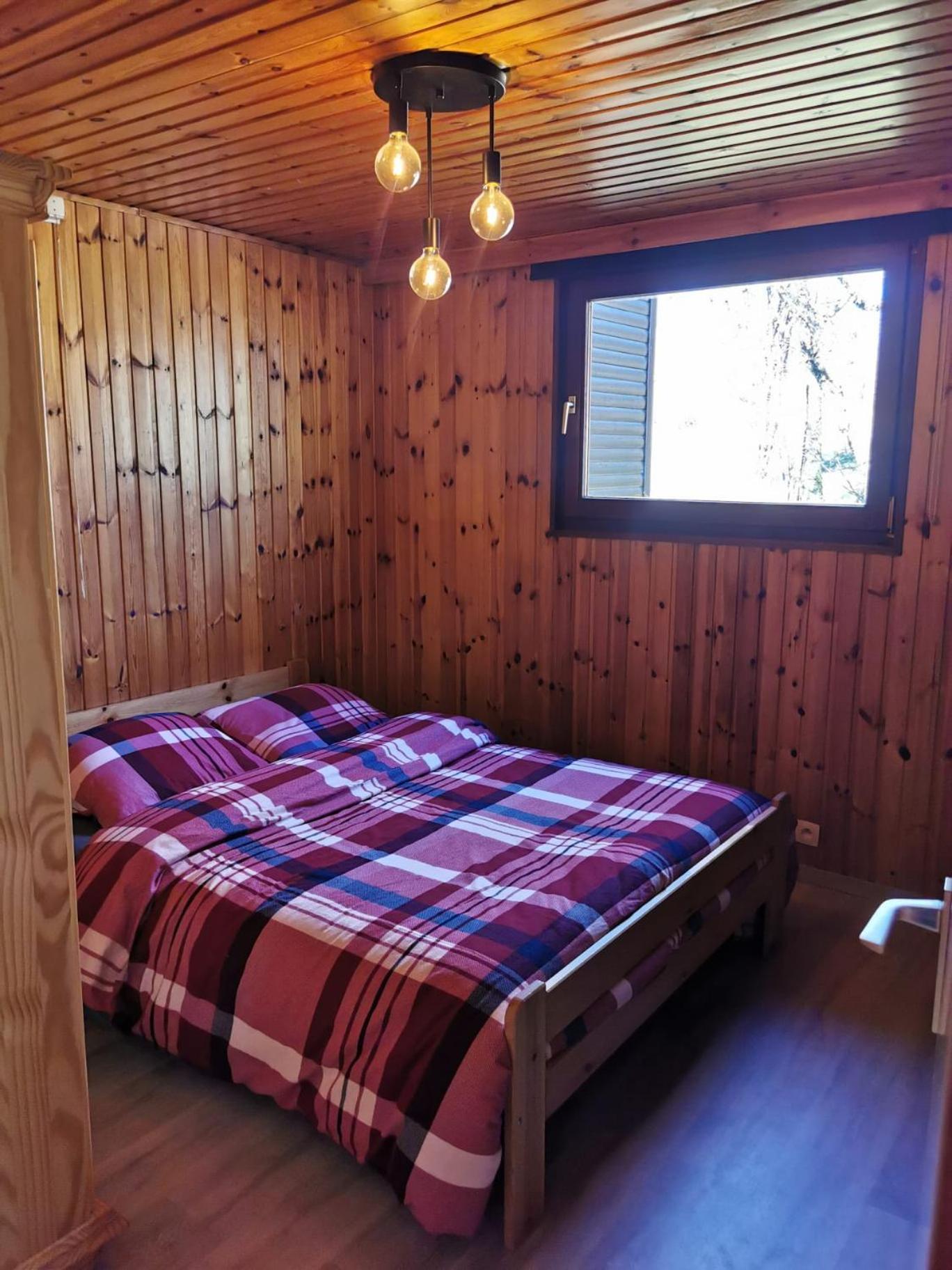Chalet Heureux Somme-Leuze